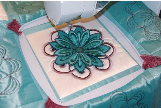 HUSQVARNA® VIKING® Quilter's Embroidery Hoop 200 mm x 200 mm