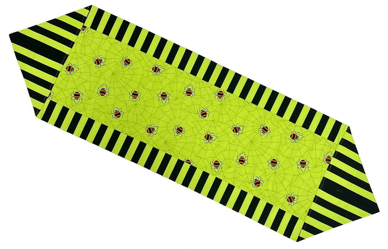 Fast Flipped Table Runner Hocus Pocus, Kit