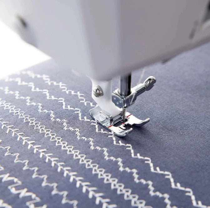 Husqvarna Viking Onyx 25 - Sewing Machine