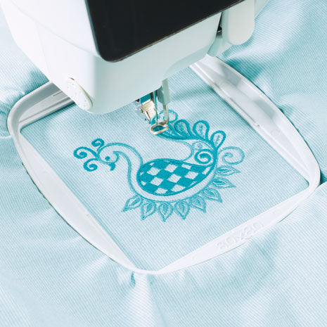 HUSQVARNA® VIKING® Small Square Hoop 80 x 80 mm