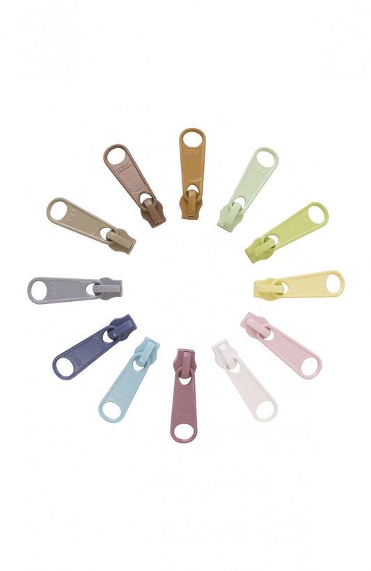 Zipper Pull Packs, Hardware